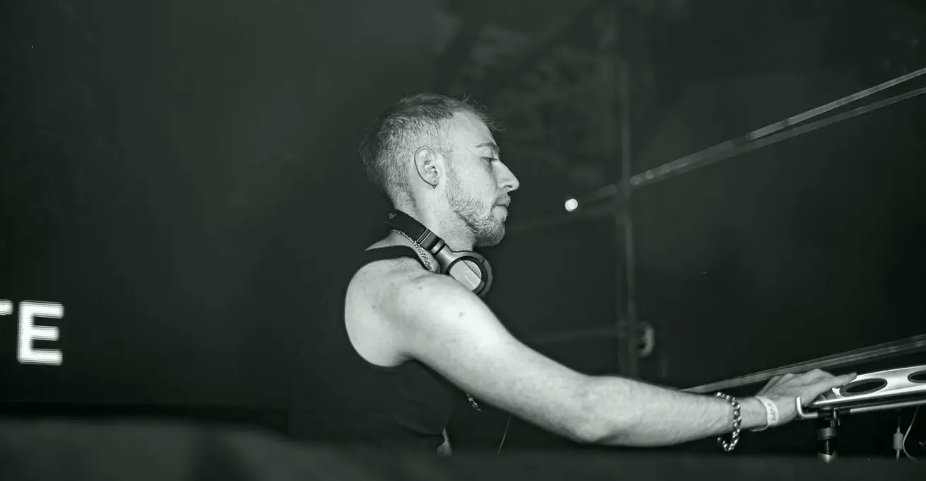 Front of House or Broadcast Mix: Choosing Where Your Sound Is Built